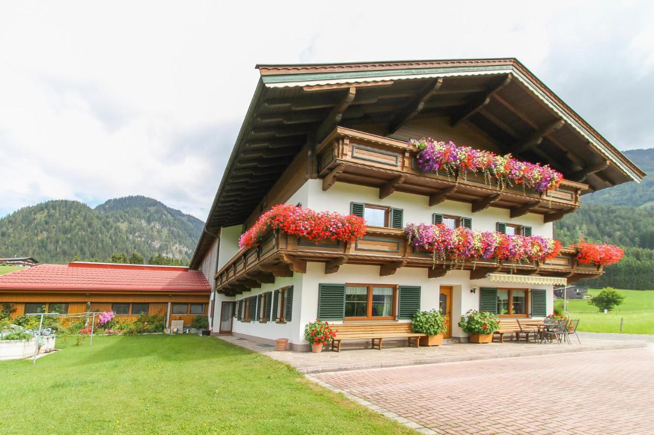 ヴァイトリンク Schneiderbauer Bed & Breakfast エクステリア 写真